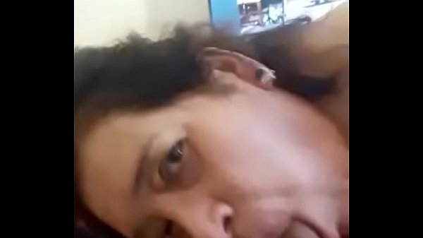 chupando pene pequeño la gorda